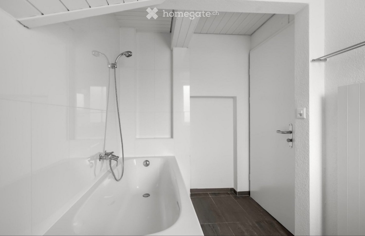 5 rooms apartment