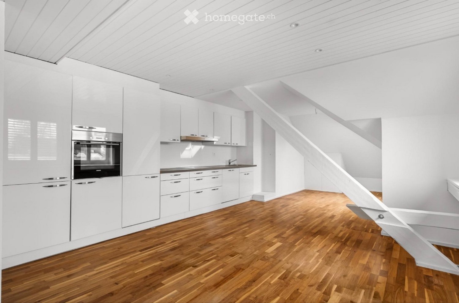 5 rooms apartment