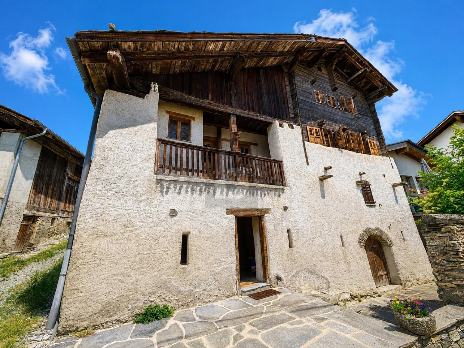6 rooms single house