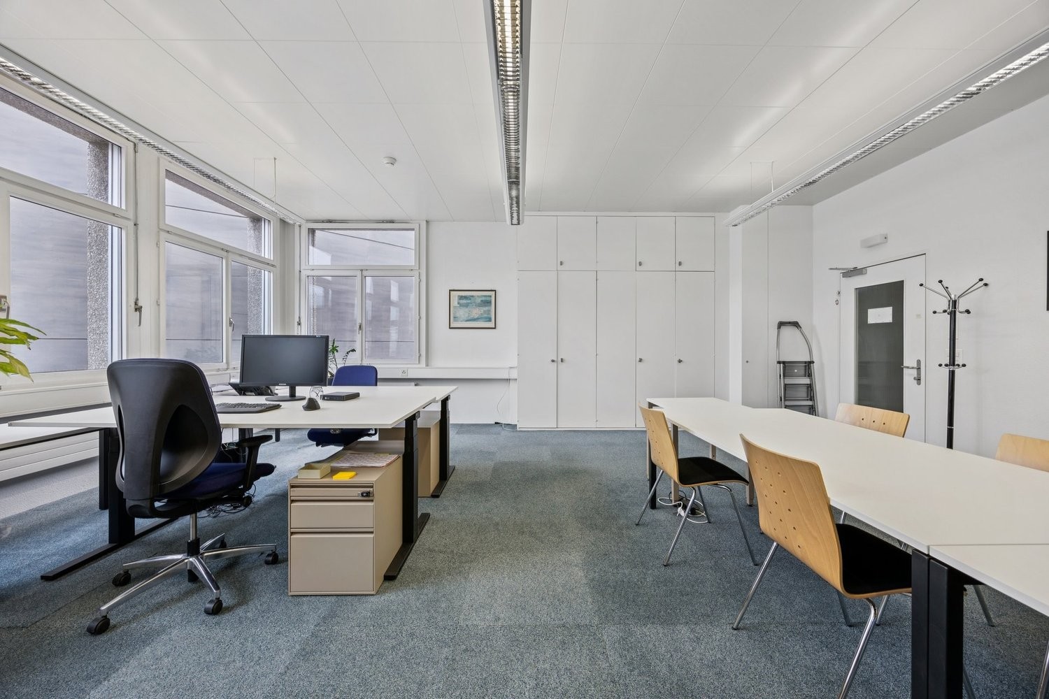 95m² office