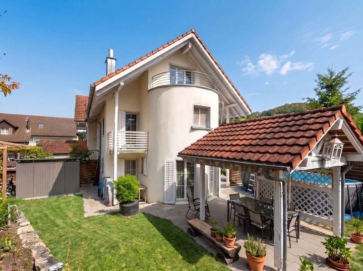 Maison mitagée de 4 ½ pièces