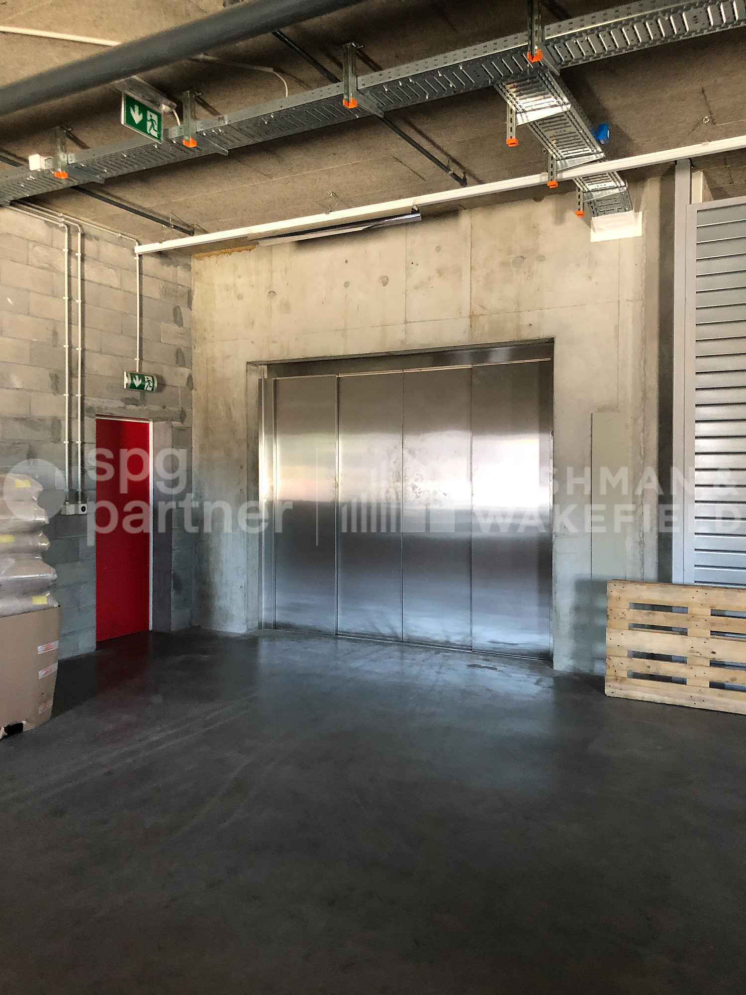 3500m² storage room, photo 10 of 10