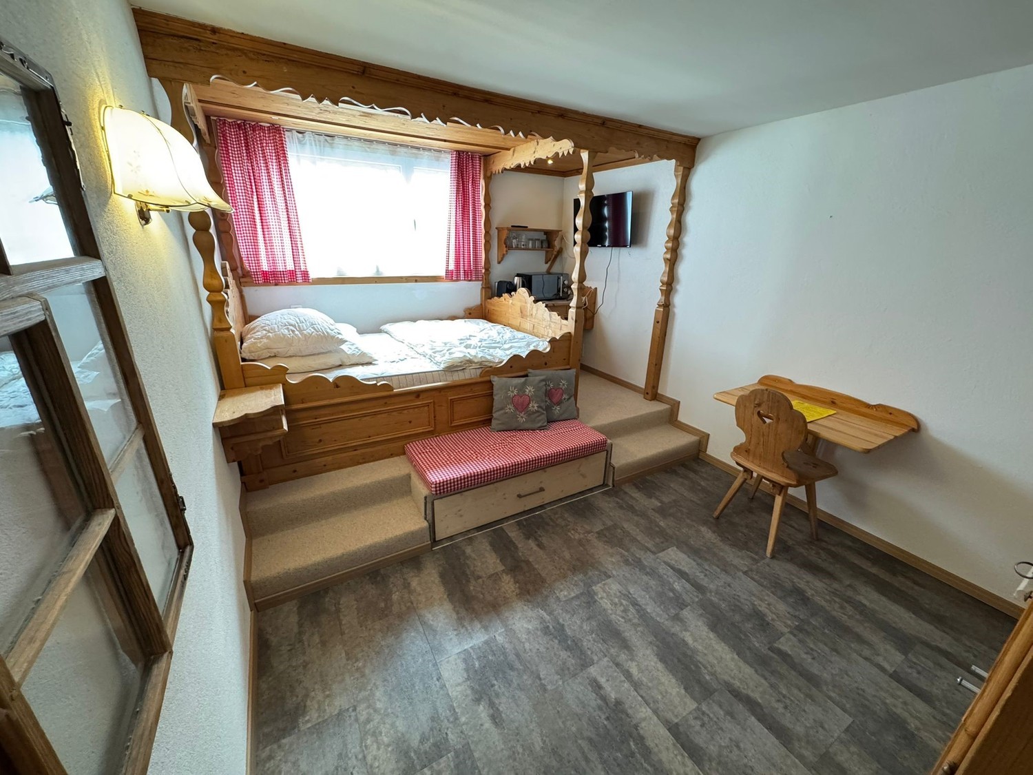 1 room apartment, Foto 1 von 10