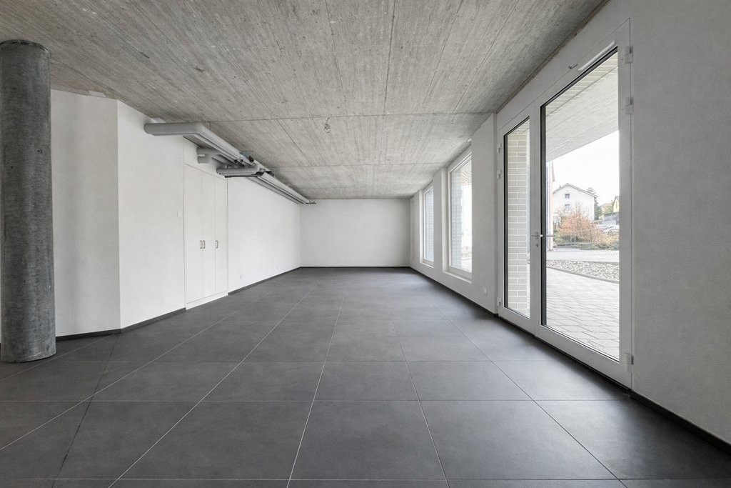 100m² commercial, photo 4 of 6