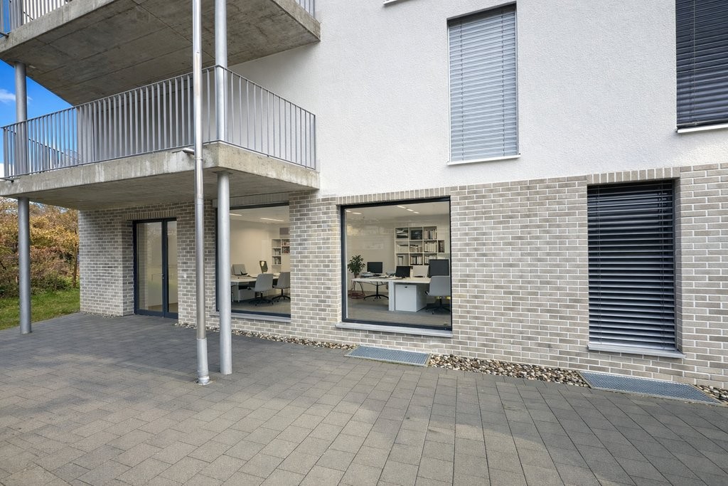 100m² commercial, photo 2 of 6