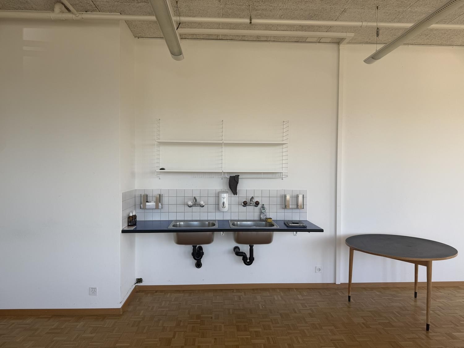 Office, photo 5 of 7