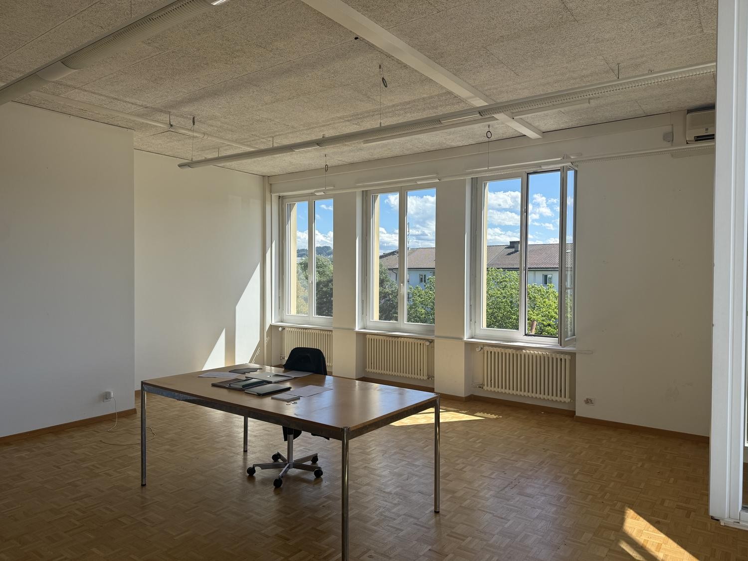 Office, photo 3 of 7