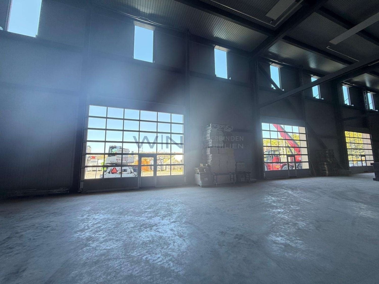 3740m² commercial