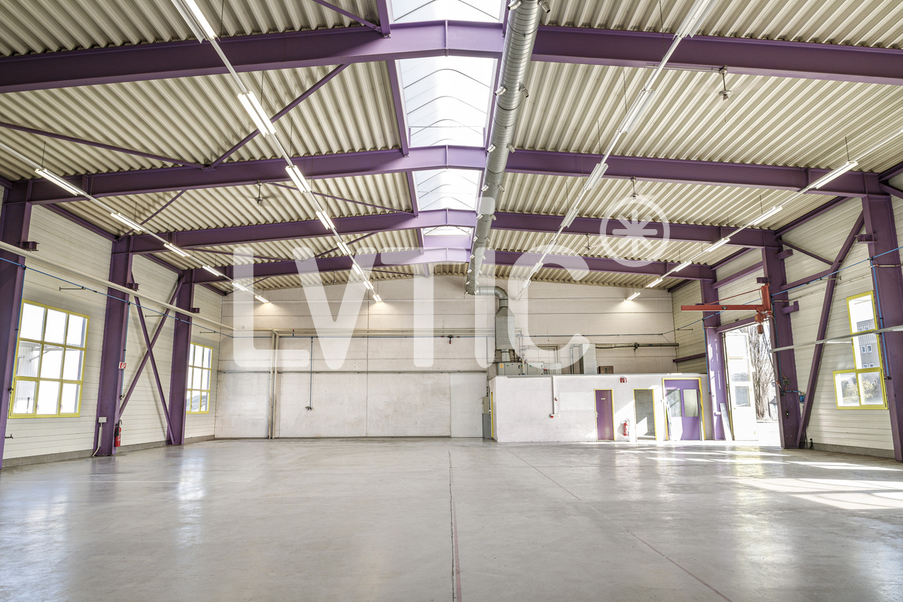 636m² industrial object