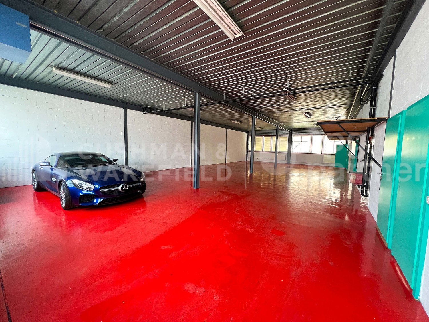 940m² commercial, photo 4 of 10