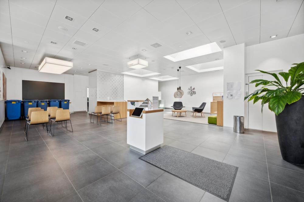 430m² commercial