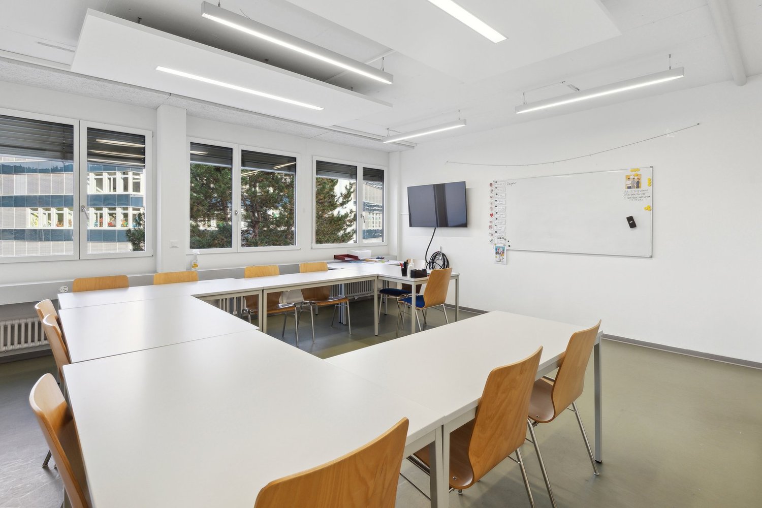 641m² office, photo 5 of 8
