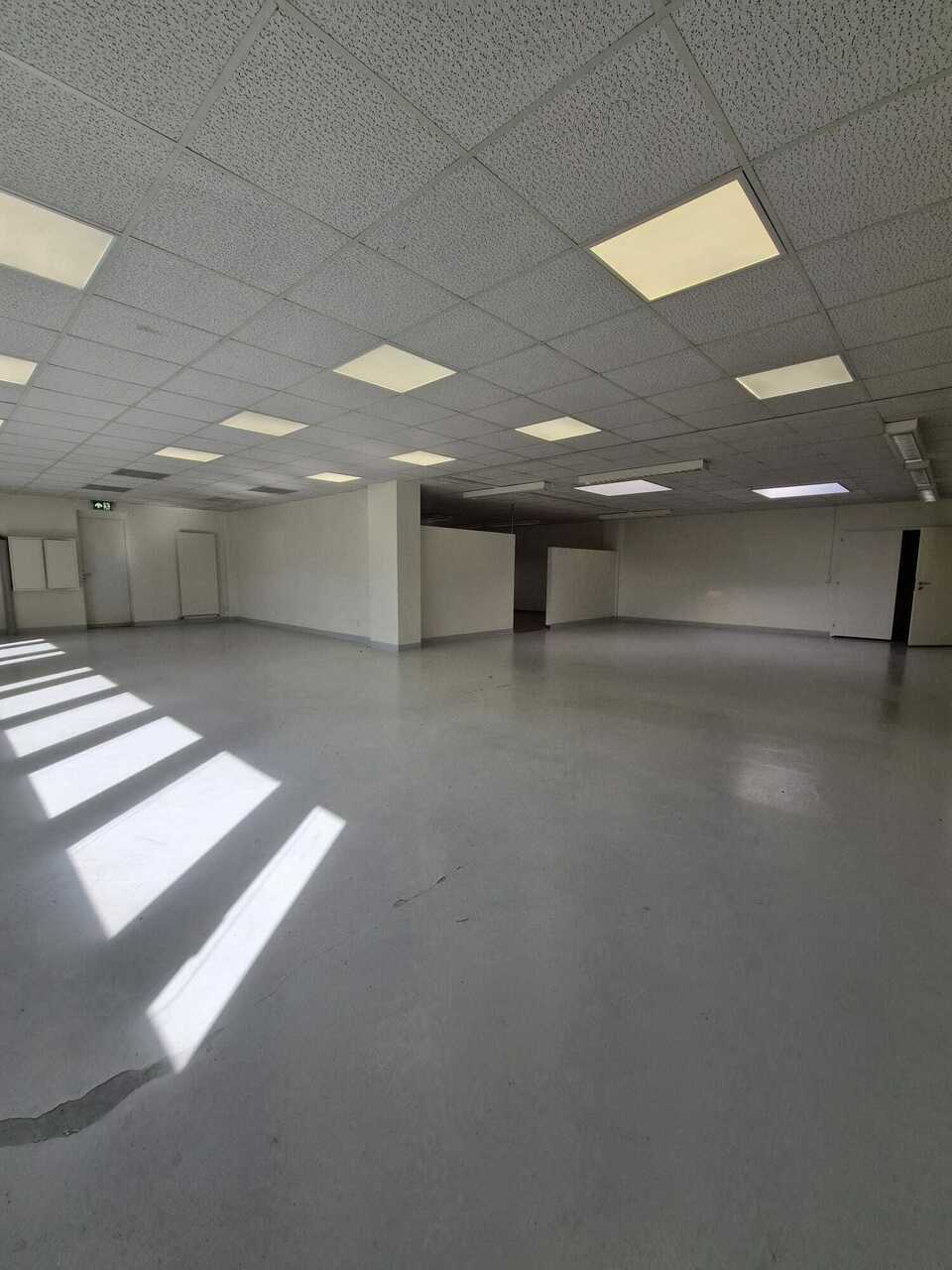 194m² office, photo 1 of 5