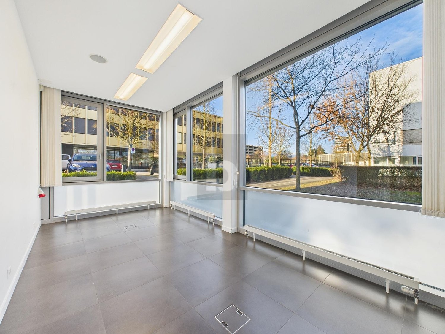 156m² office, photo 3 sur 4