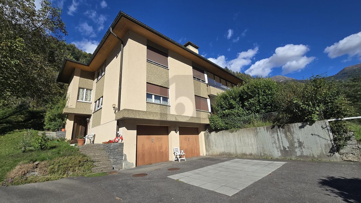 6 rooms apartment, photo 1 of 4