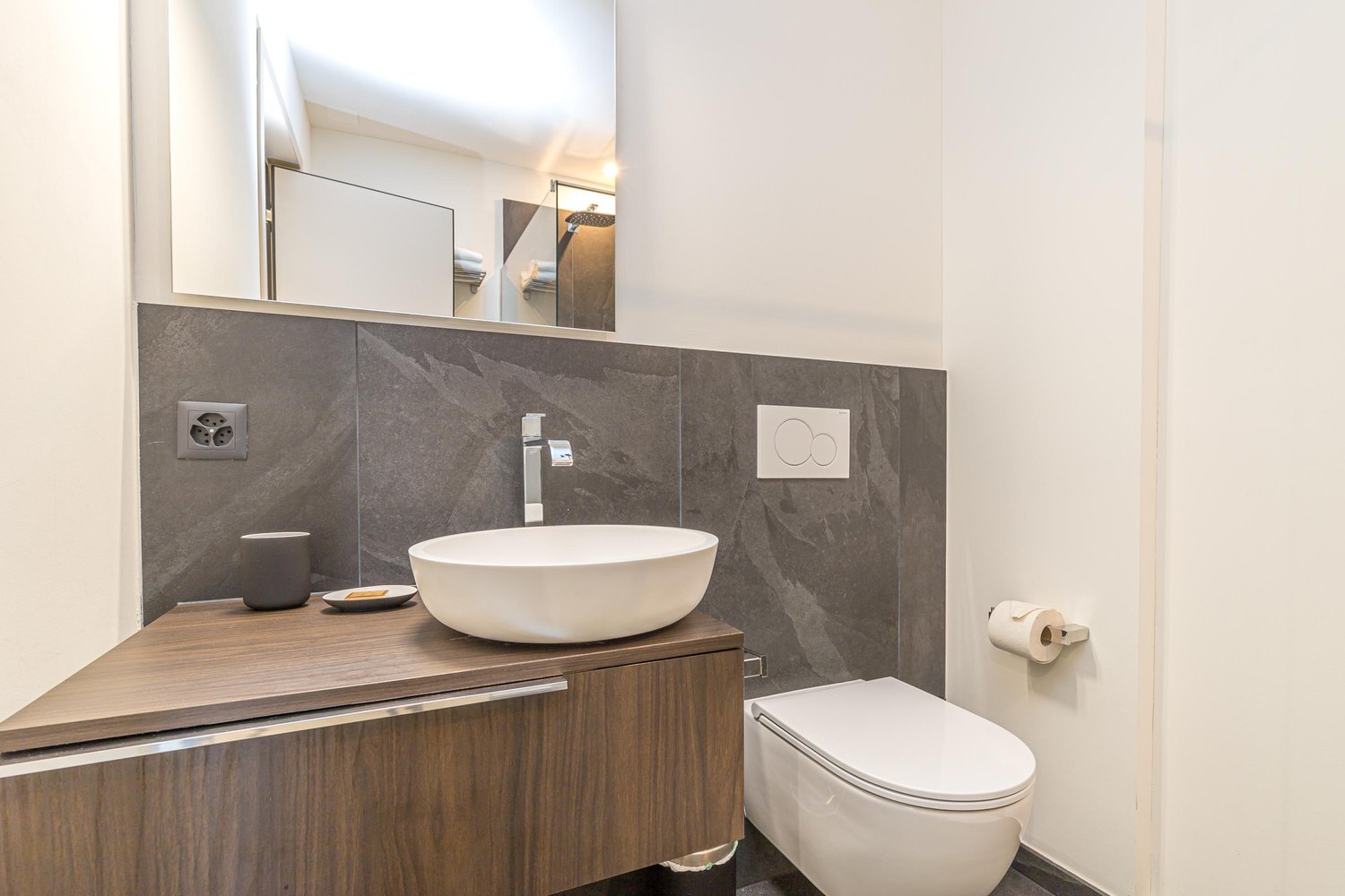 2 room furnished flat