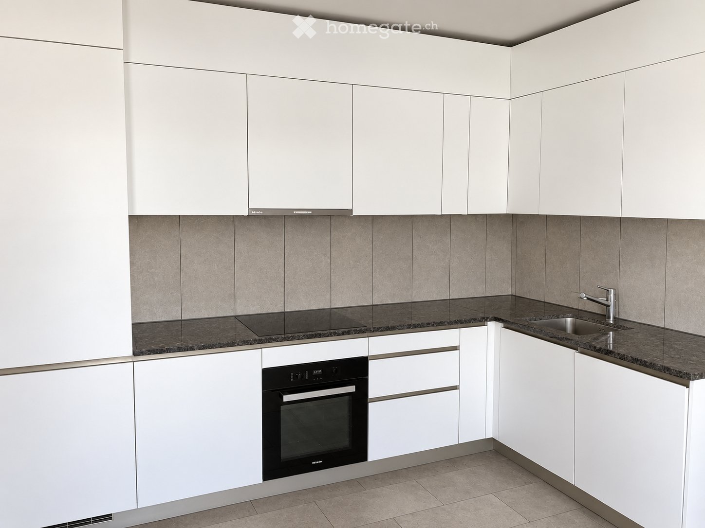 6 rooms apartment