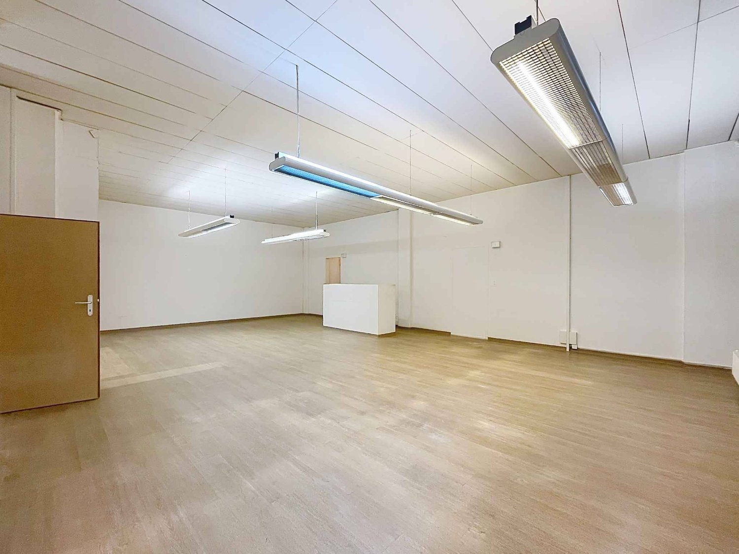247m² office, photo 3 of 8