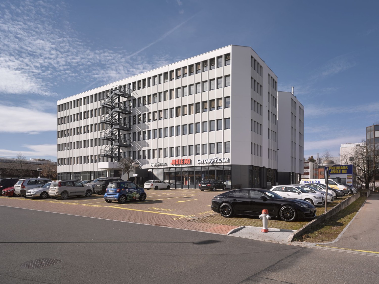 110m² office, photo 1 of 6