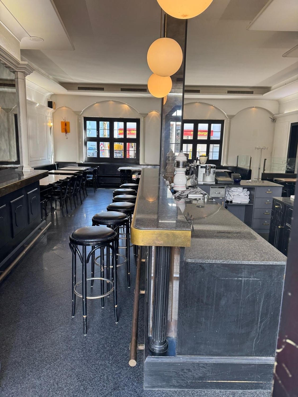 90m² commerciale