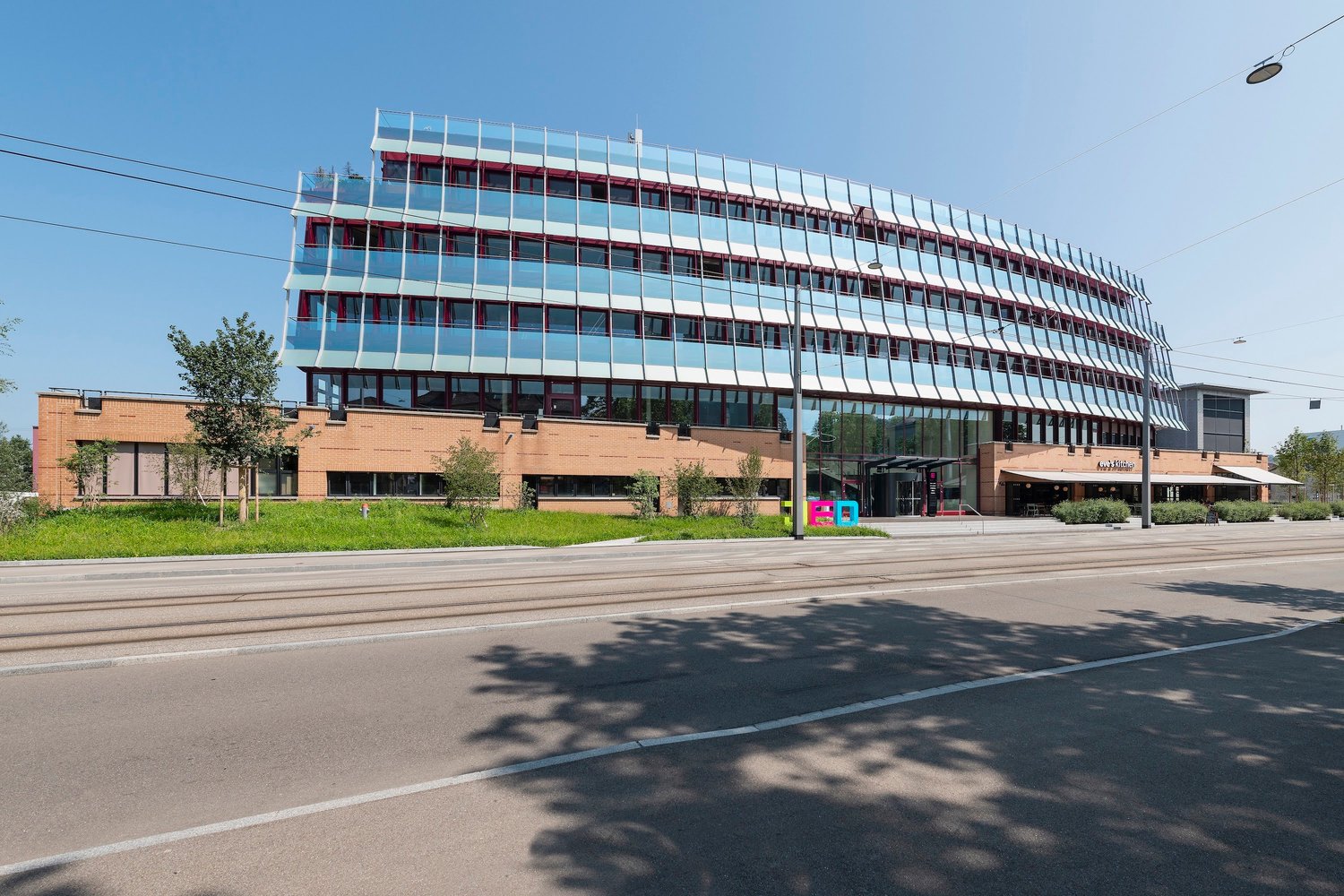 140m² office