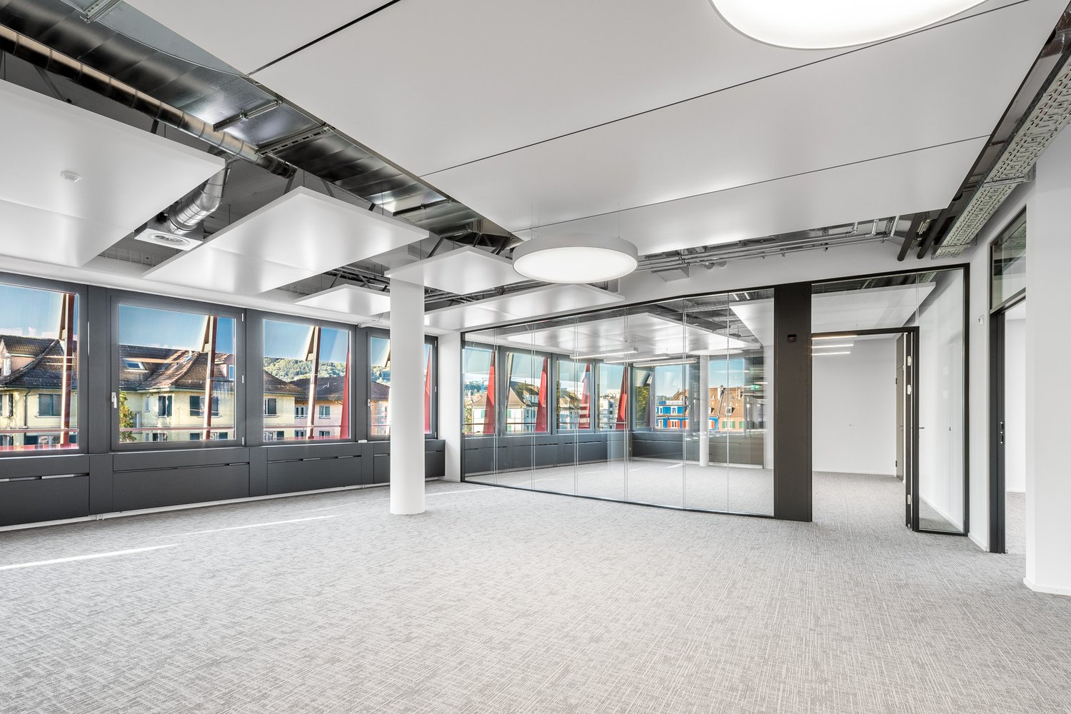 140m² office