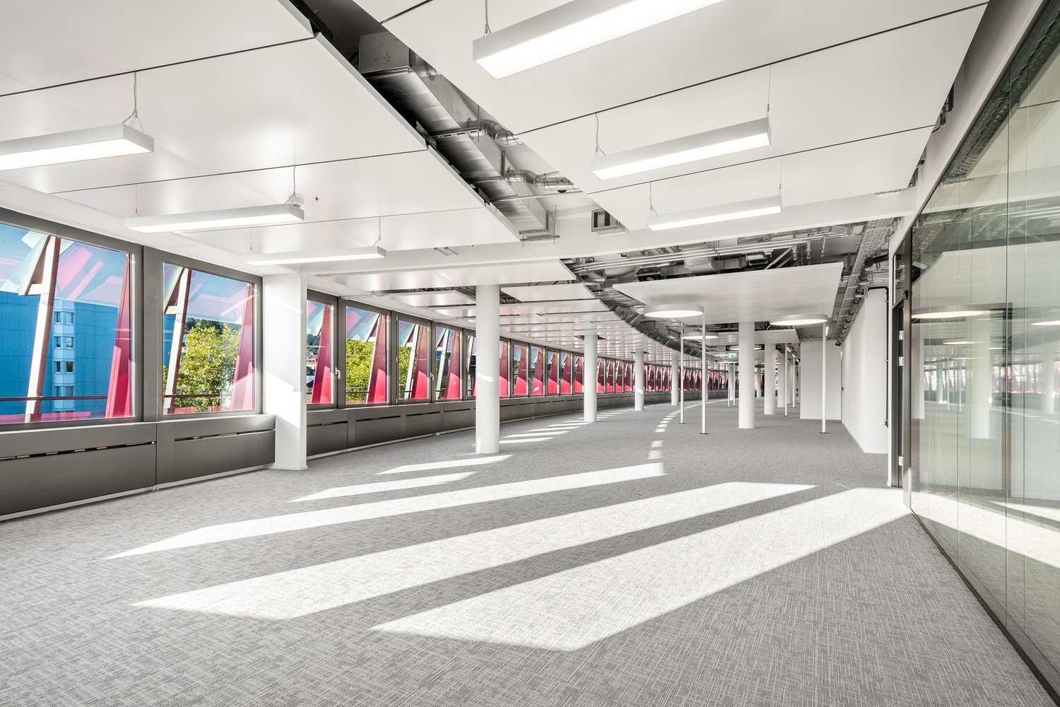 140m² office