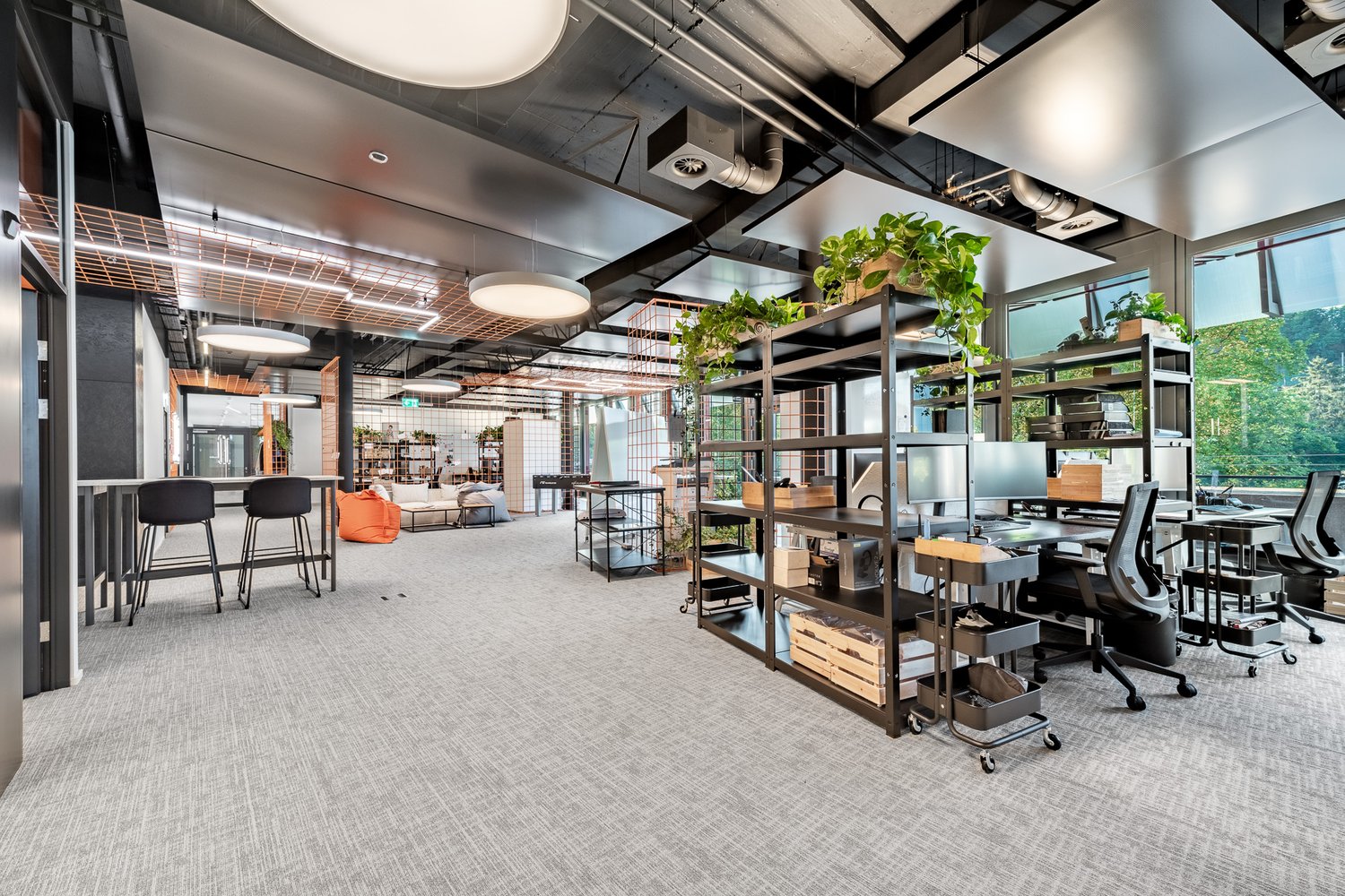 140m² office