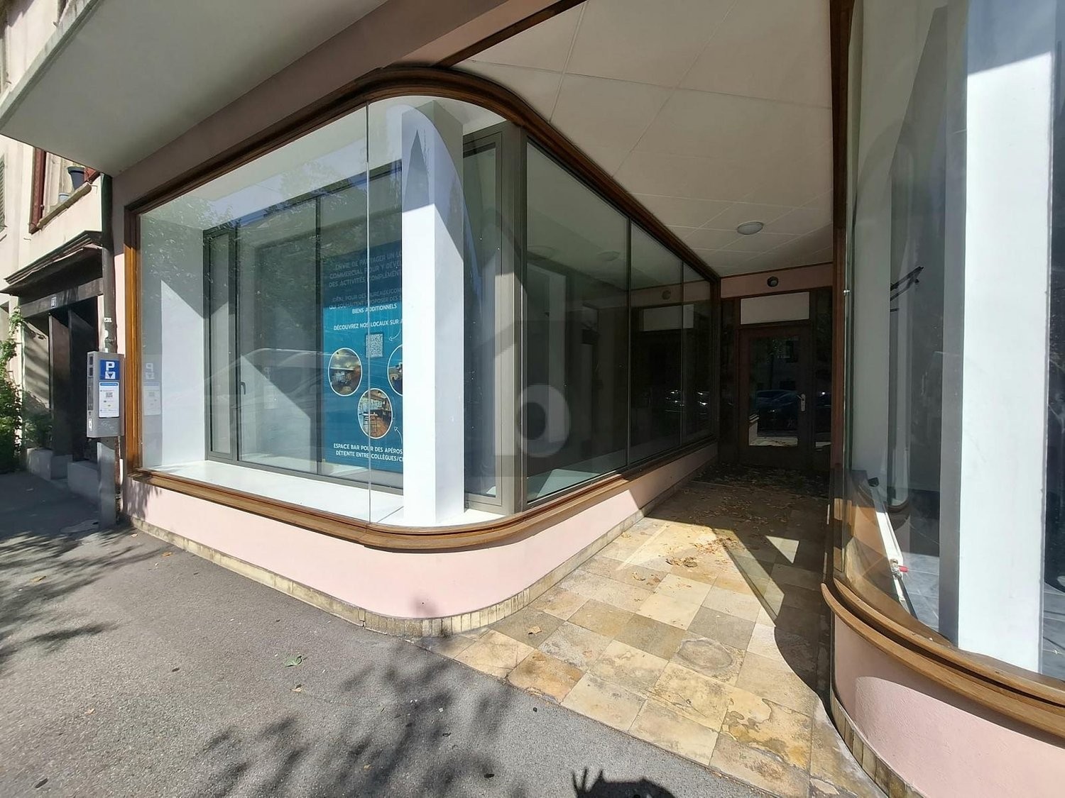 110m² living / commercial building, photo 1 of 4