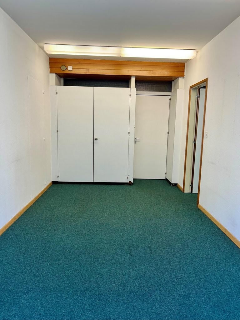 38m² office