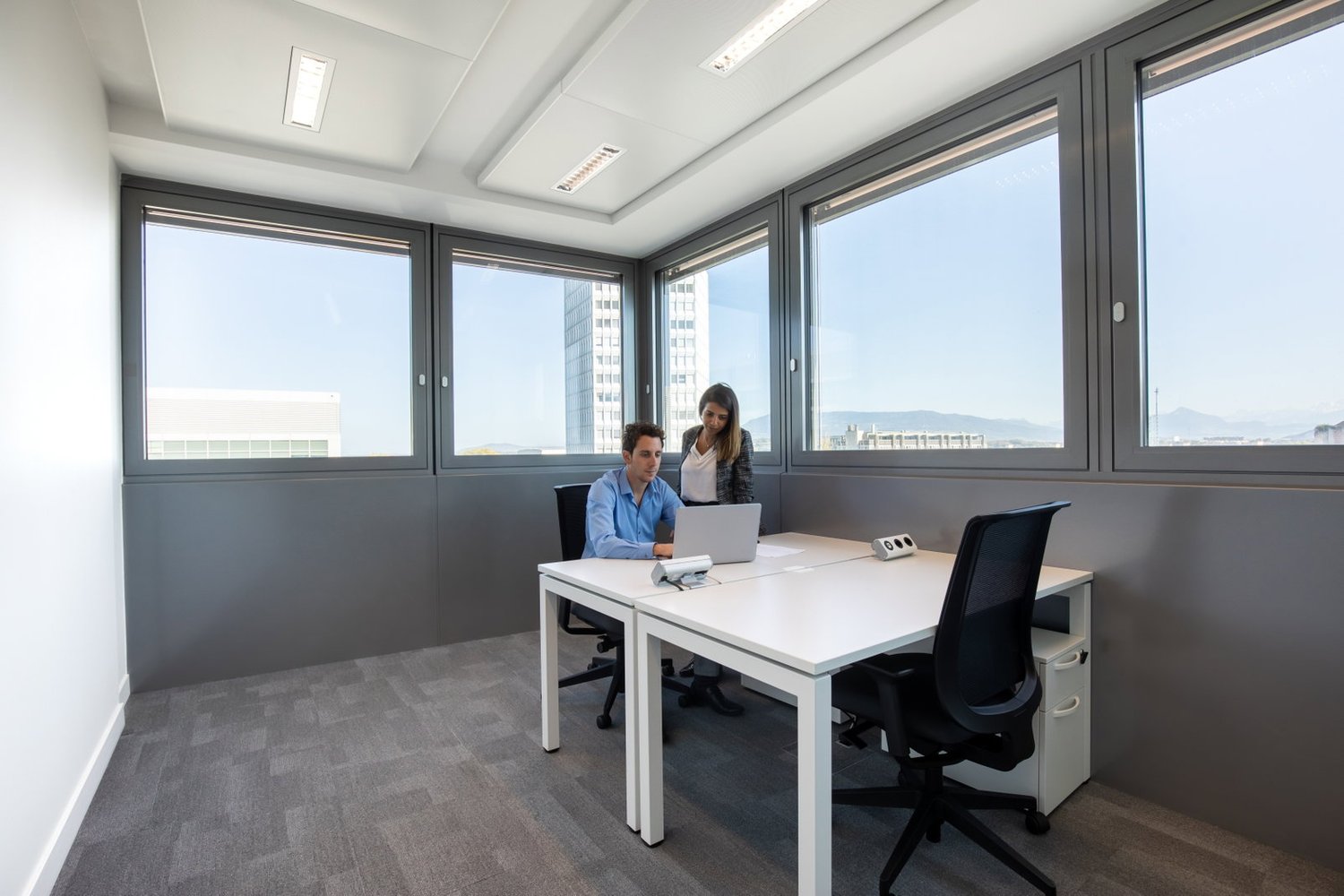 Office, photo 2 of 8