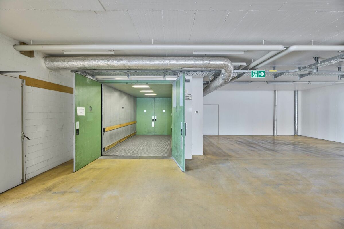 790m² commercial, photo 8 of 10