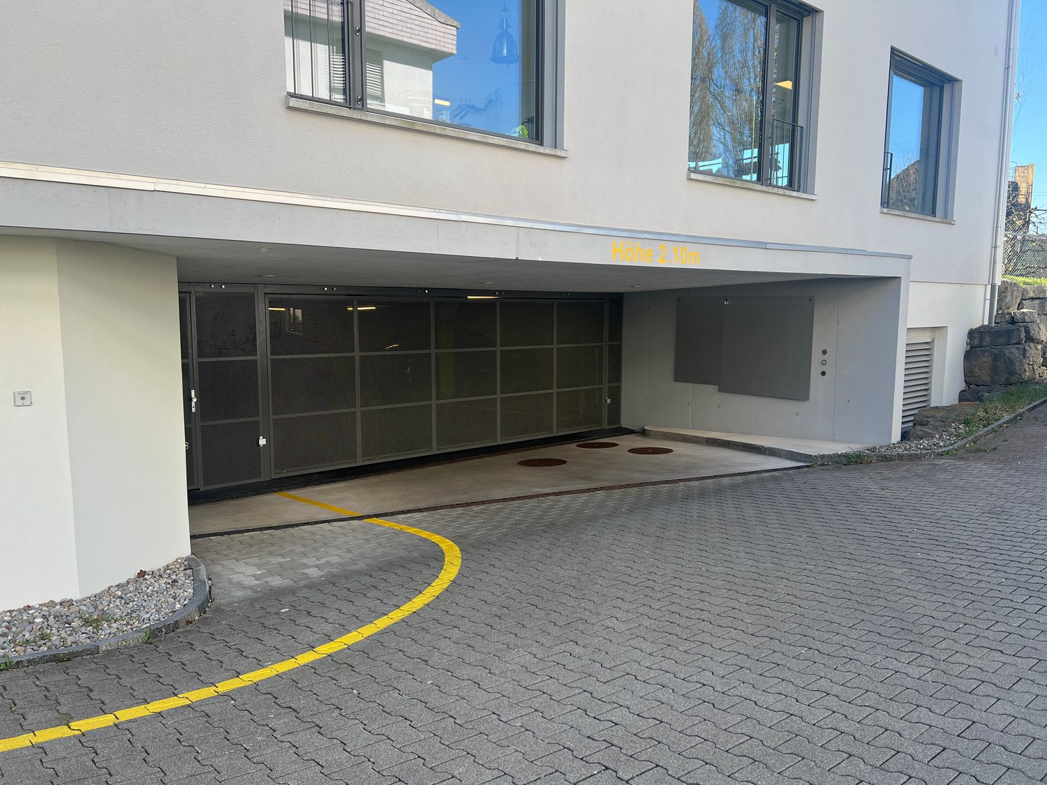Open slot, photo 3 of 4