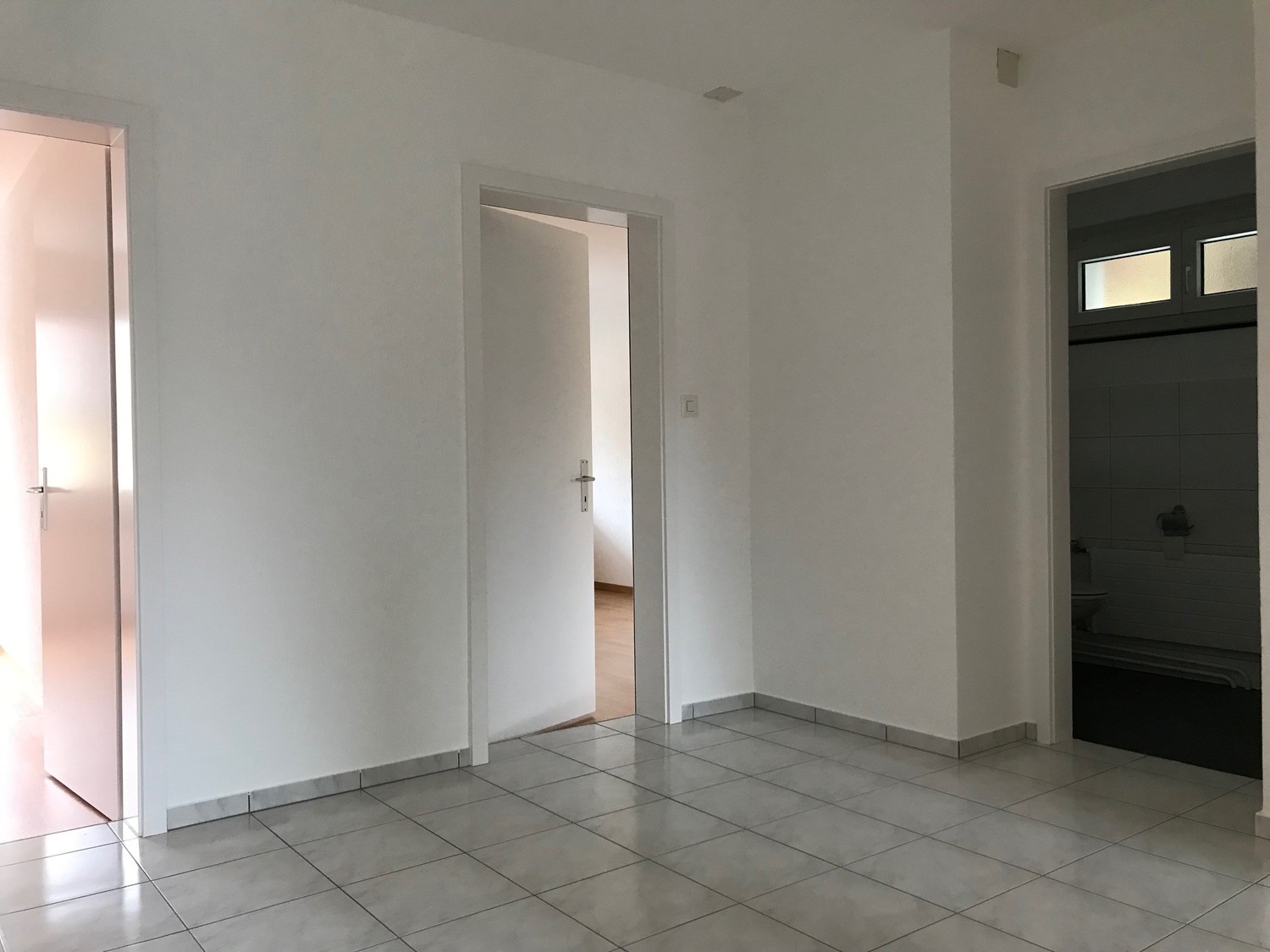 3 rooms apartment, photo 2 of 9