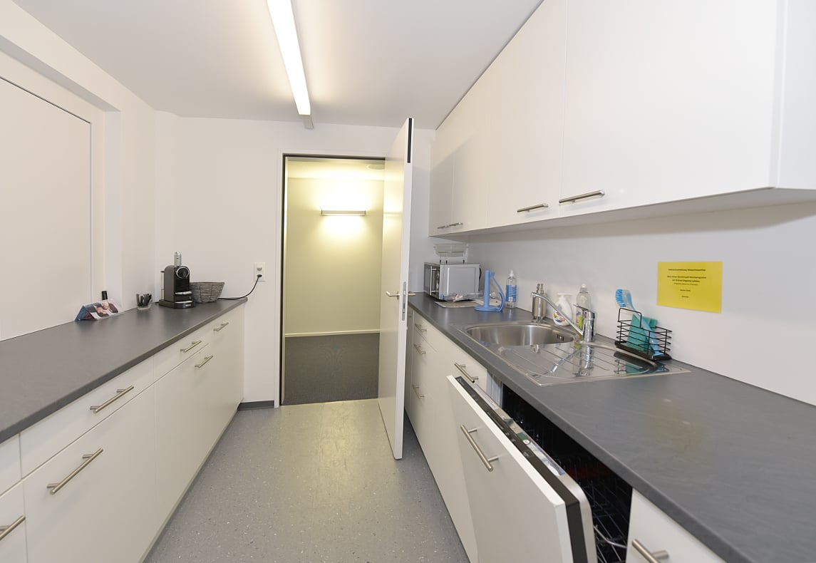 200m² office, photo 8 of 8