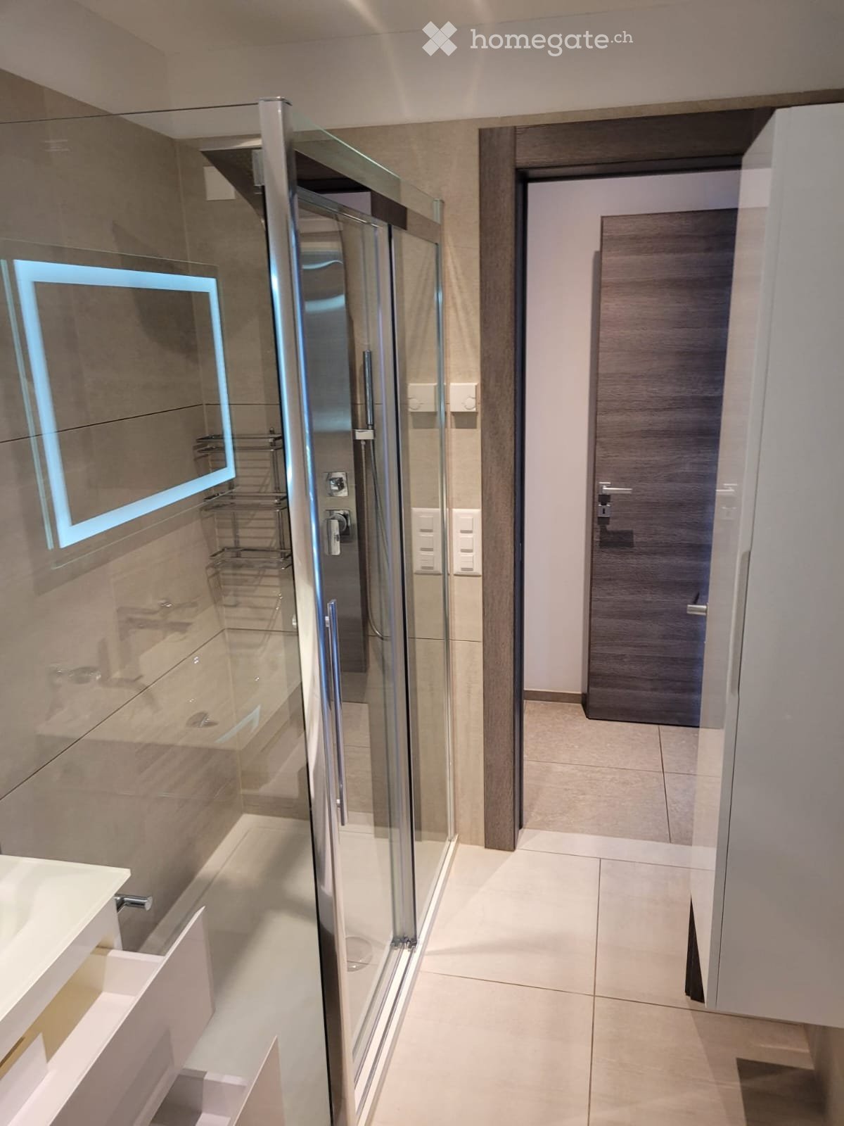 5 rooms apartment, photo 1 of 5