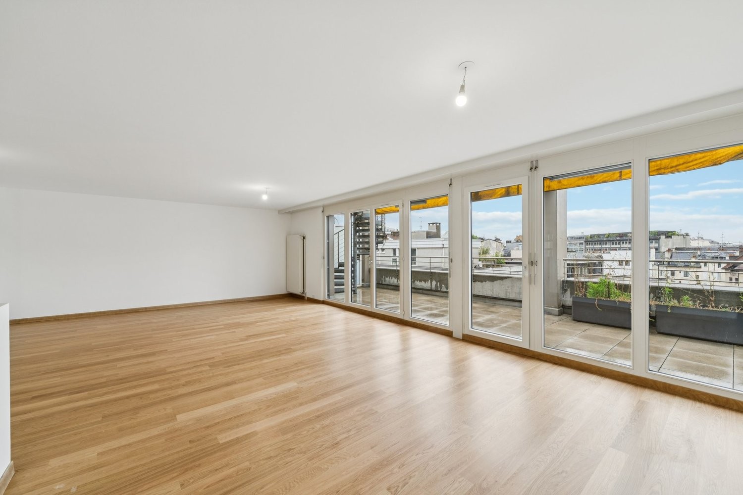 8 rooms duplex, photo 3 of 10