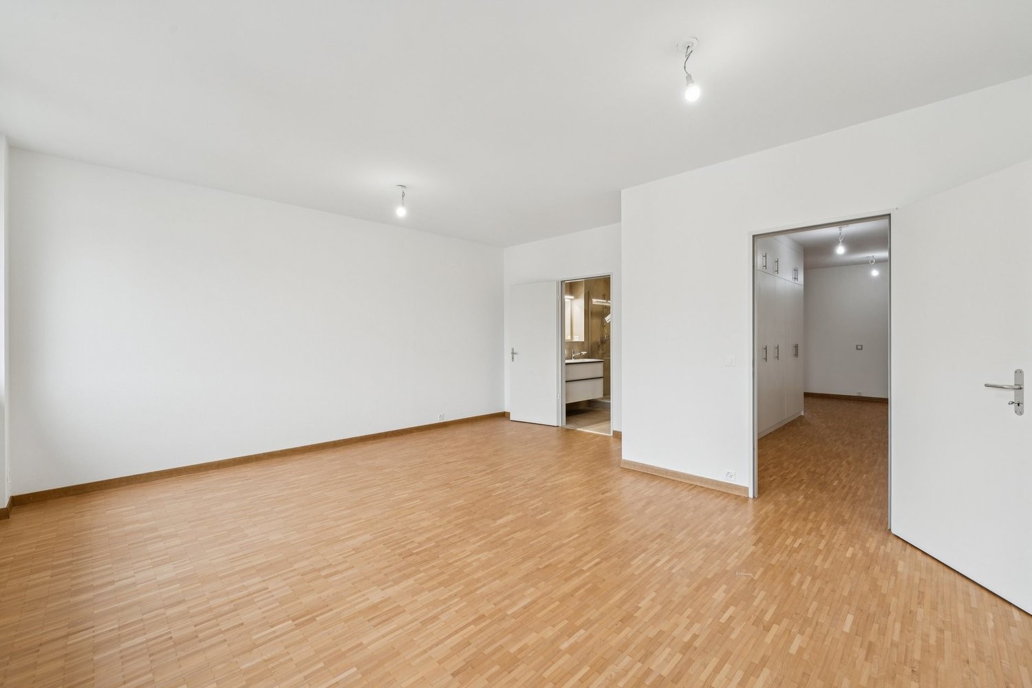 8 rooms duplex, photo 10 of 10