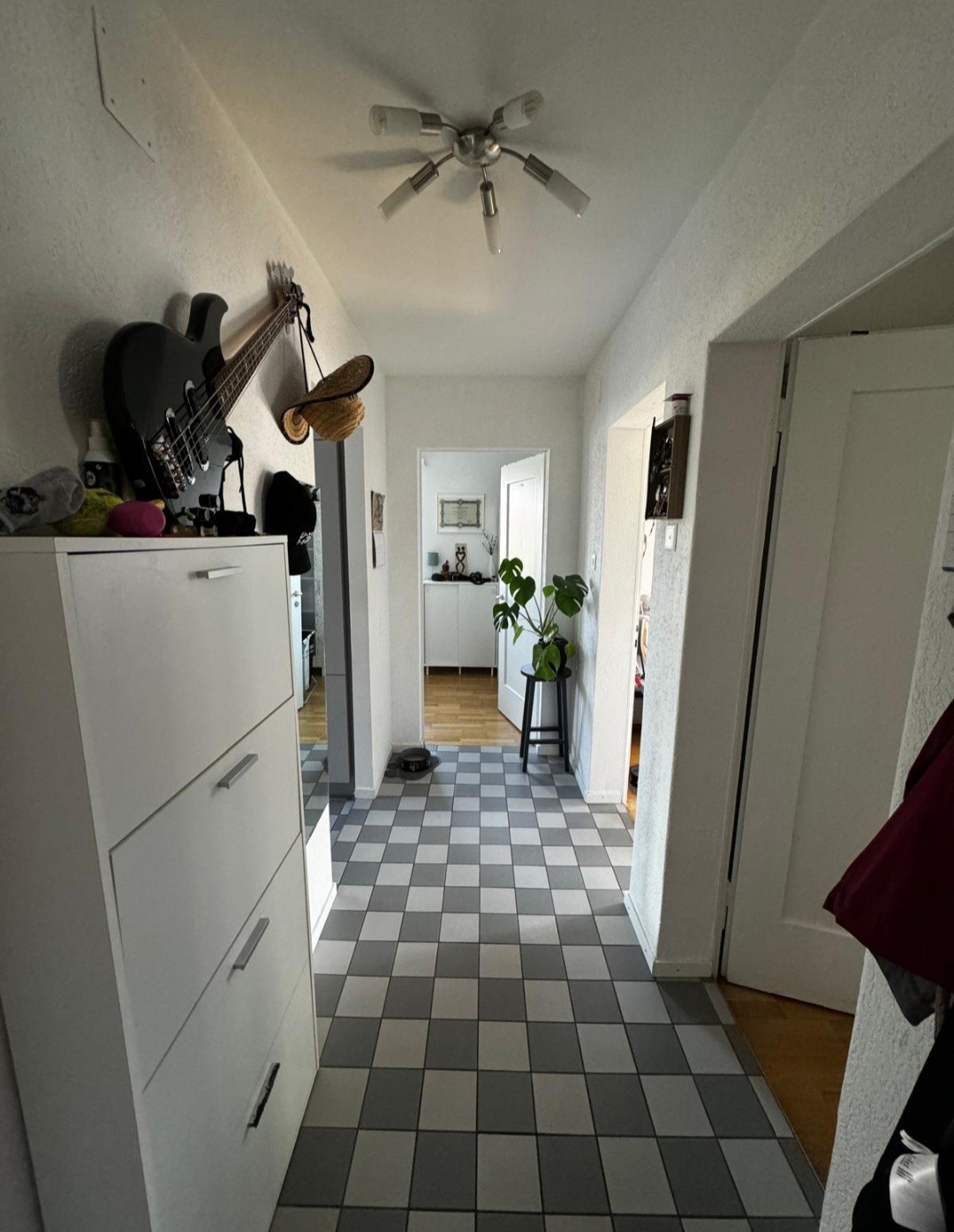 Chambre dans un appartement partagé