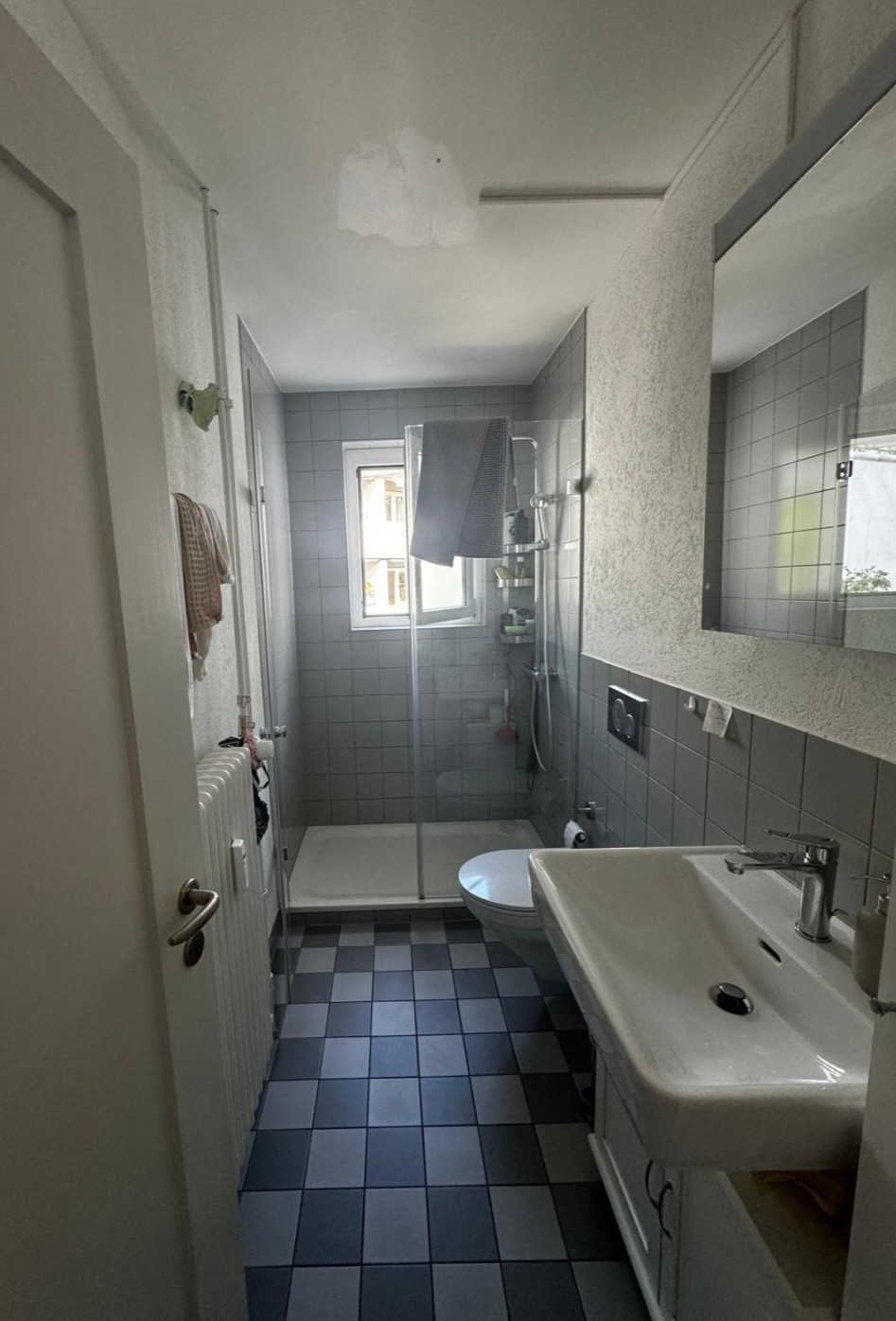 Chambre dans un appartement partagé