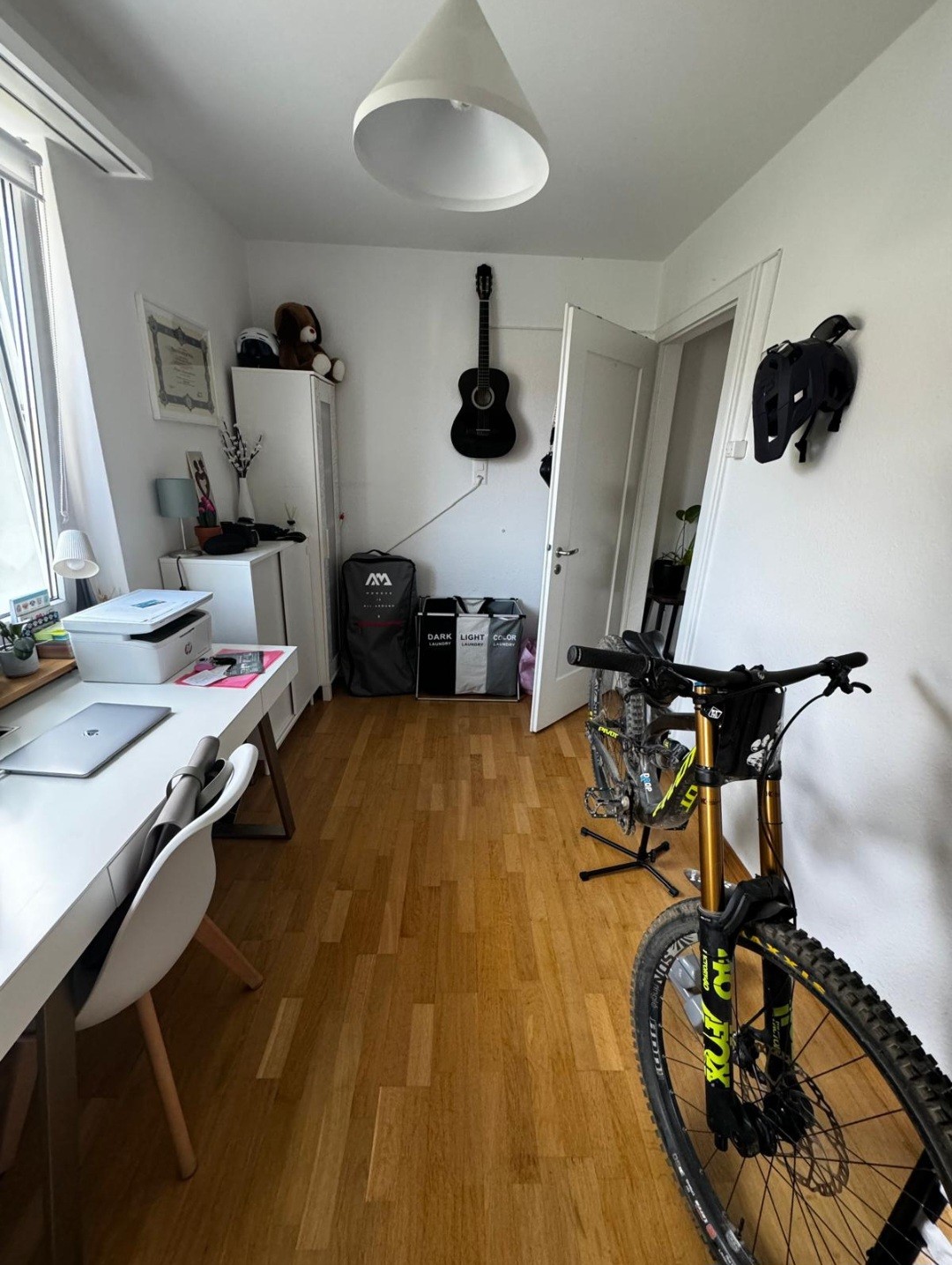 Chambre dans un appartement partagé