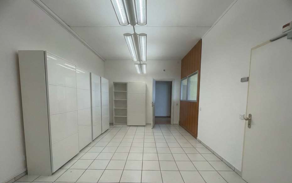 Office, photo 3 of 7