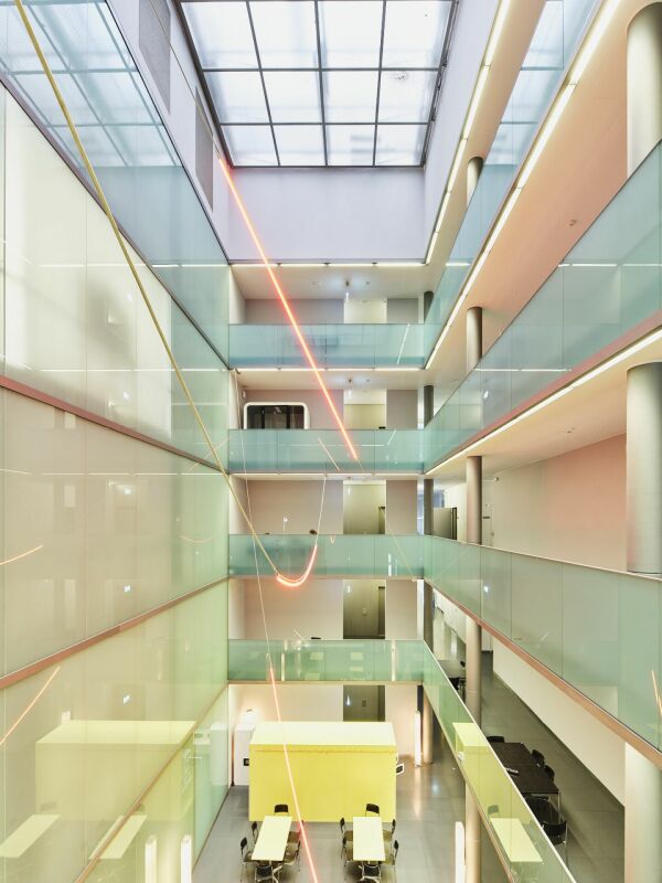 6700m² office, photo 3 of 10
