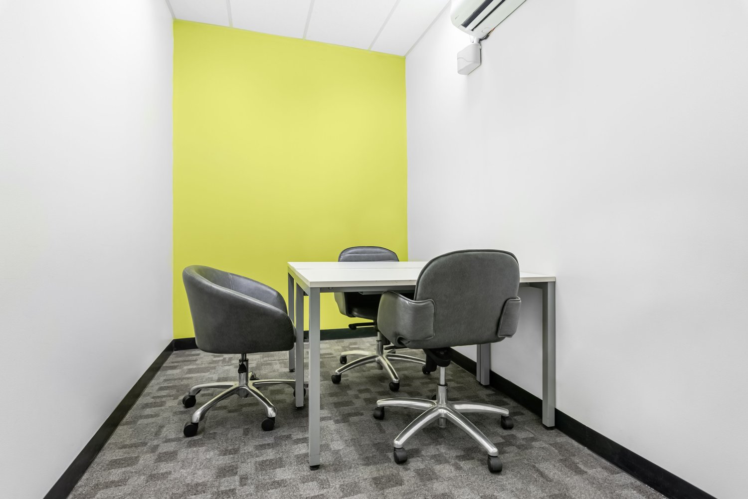 Office, photo 4 of 7