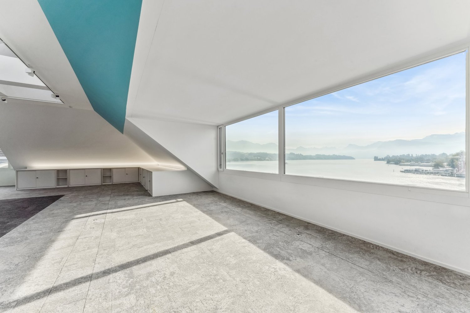 319m² office, photo 9 of 10