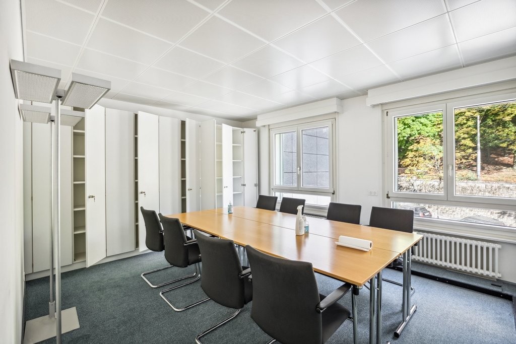 318m² office, photo 8 of 10