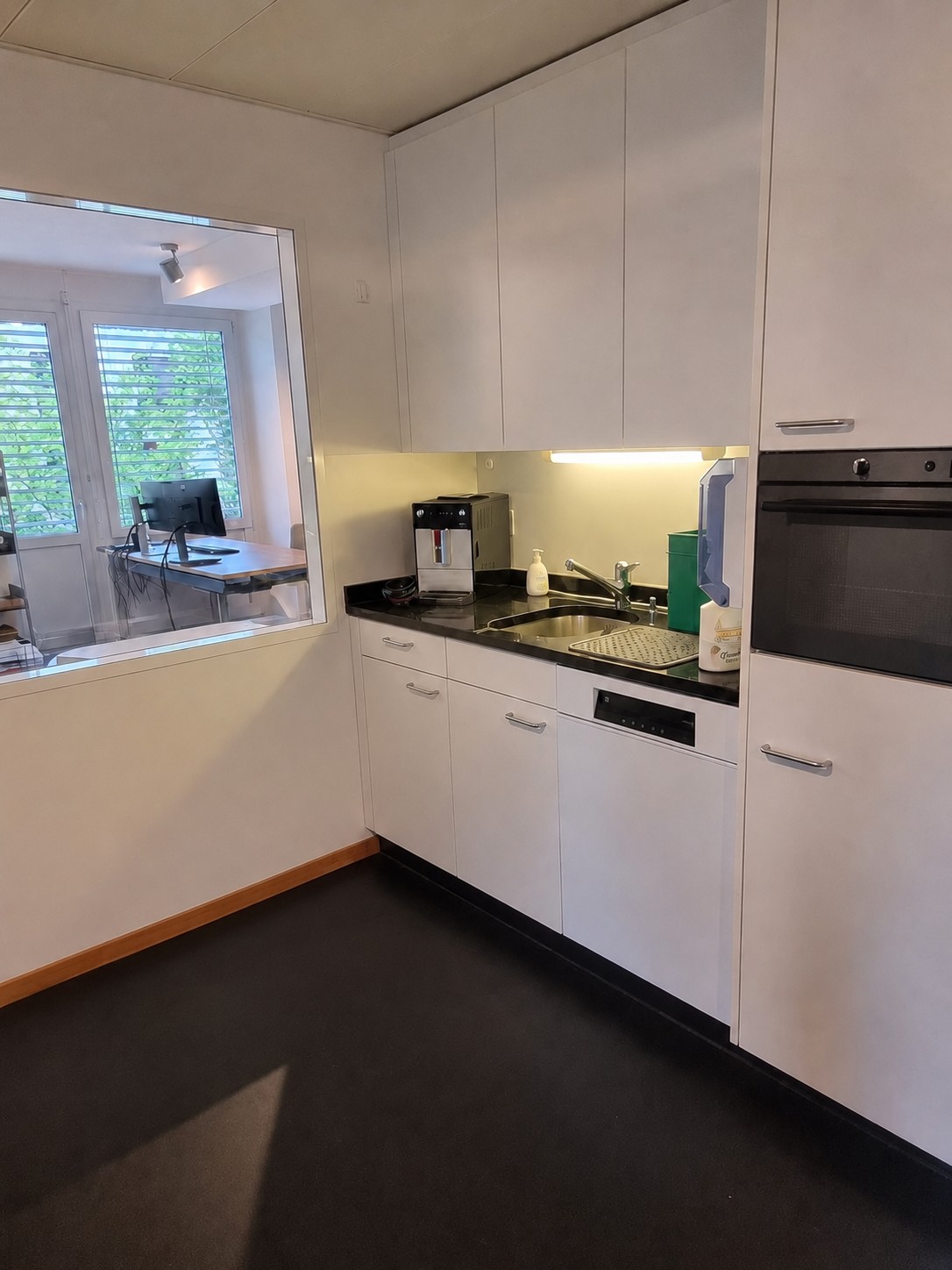 165m² office, photo 4 of 8