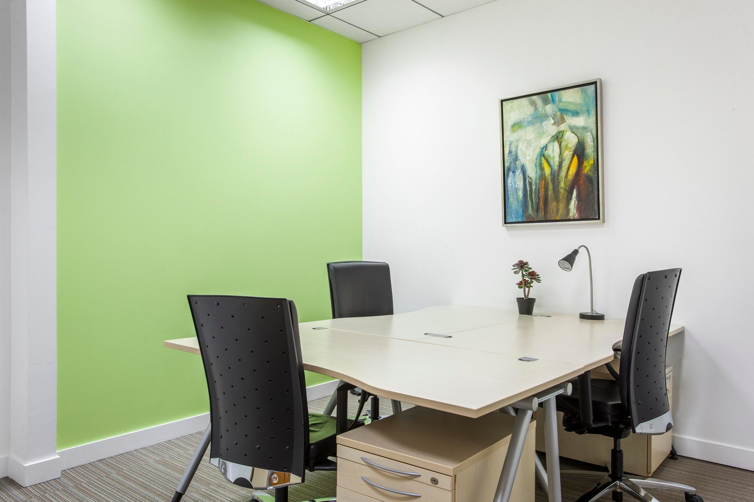 Office, photo 4 of 6