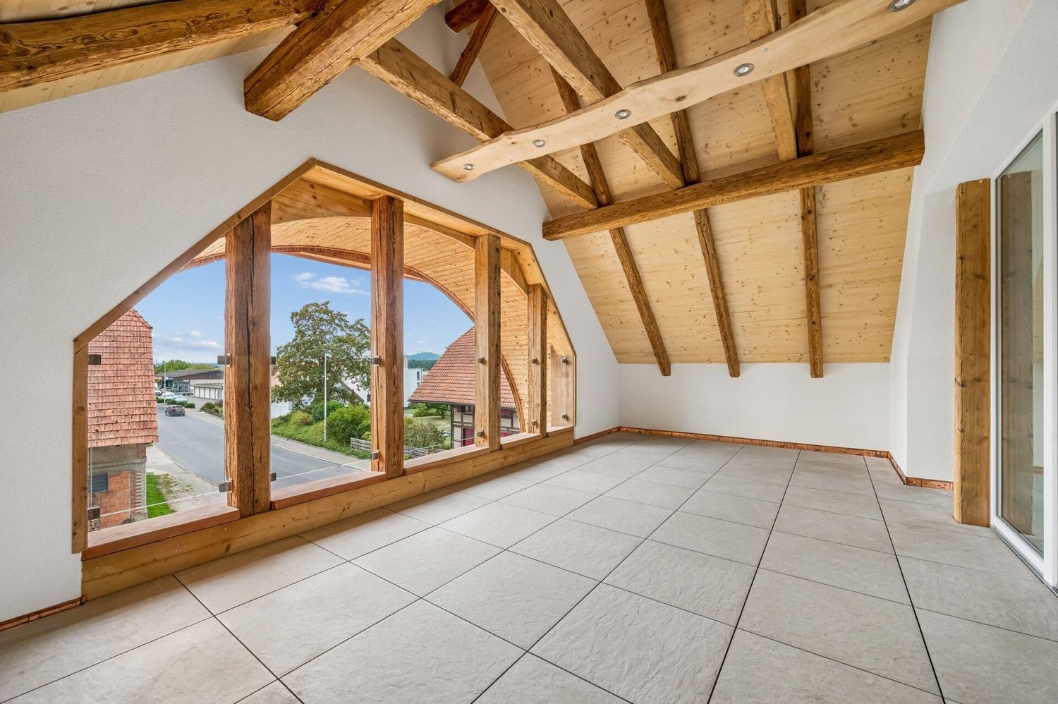 Appartement sous les combles de 5 ½ pièces