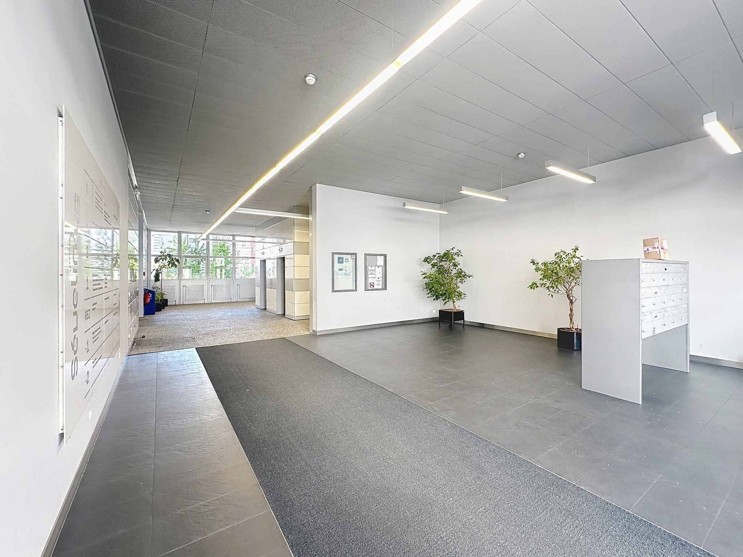 1262m² office, photo 7 of 8